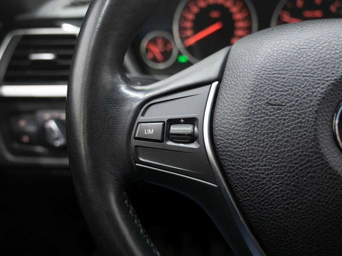 BMW 3 серии 2017 года с пробегом. Фото: #22