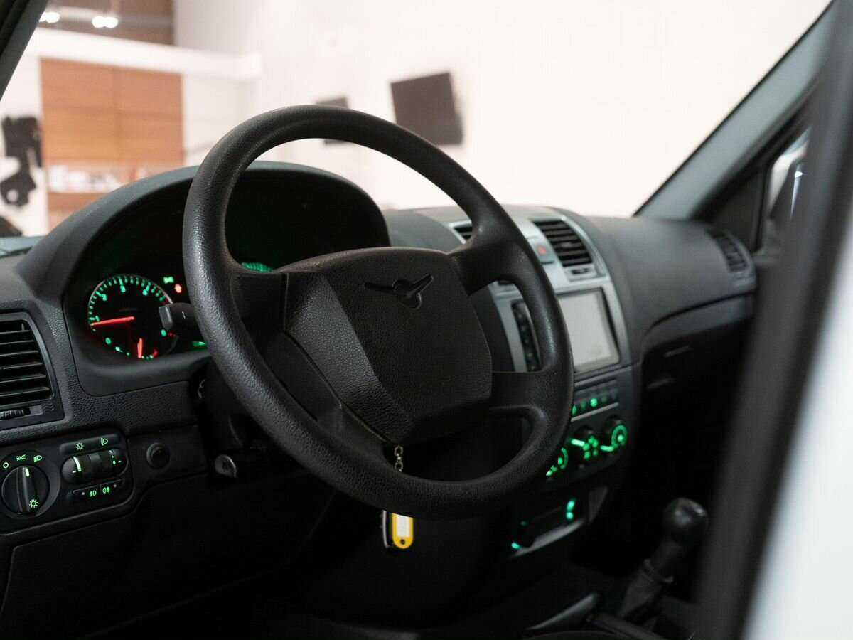 Б/У УАЗ Патриот 2015 года. Фото: #4