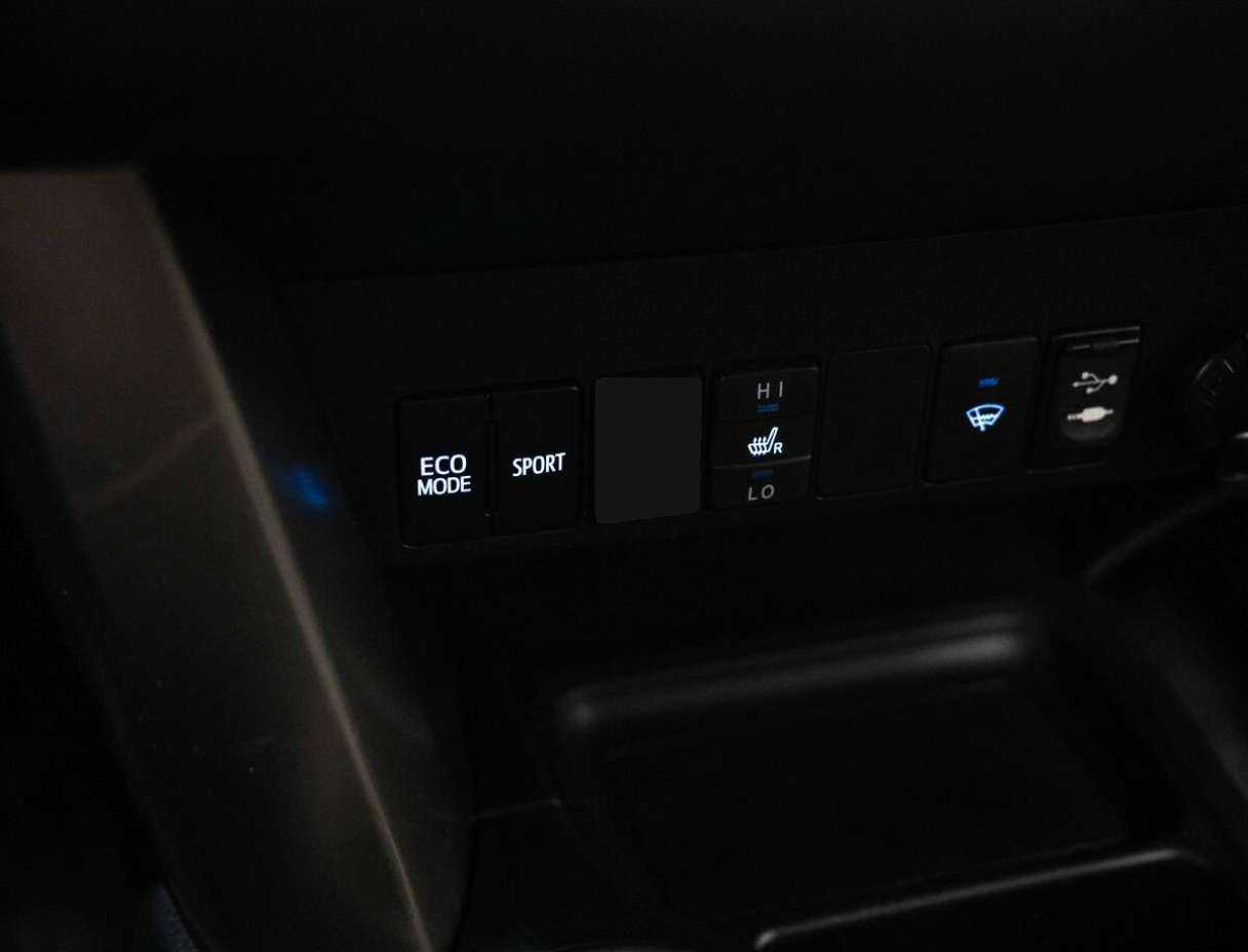 Б/У Тойота Рав4 2014 года. Фото: #18