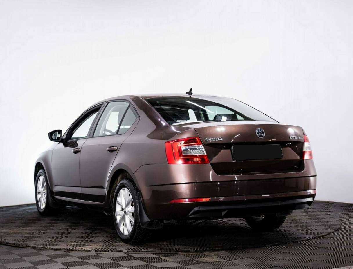 Б/У Шкода Октавия 2017 года. Фото: #3