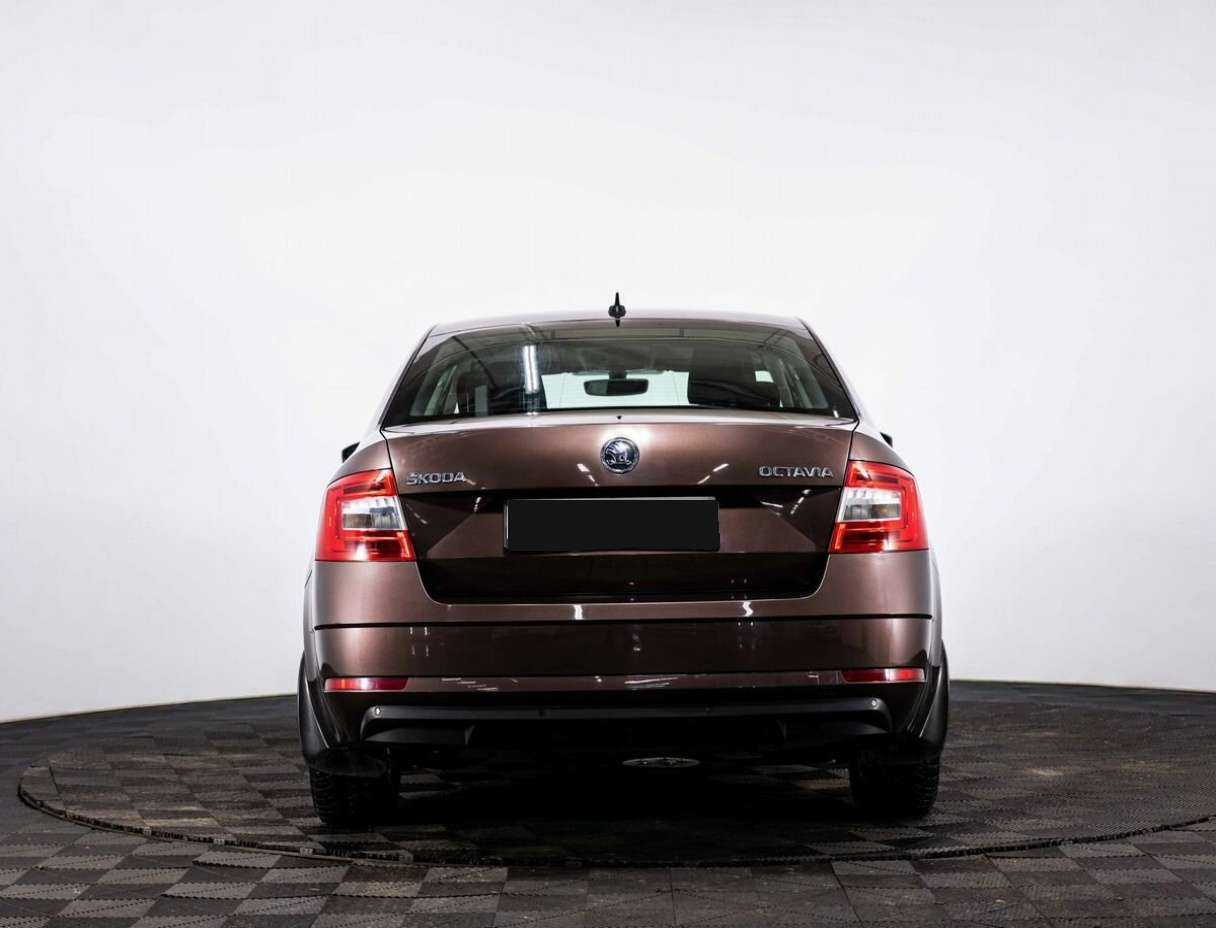 Б/У Шкода Октавия 2017 года. Фото: #4