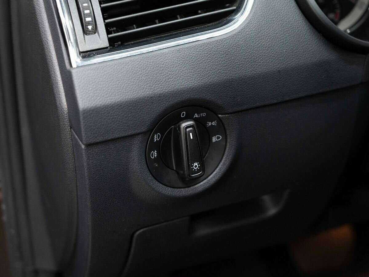 Б/У Шкода Октавия 2017 года. Фото: #16