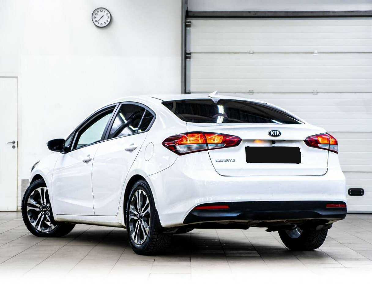 Б/У Киа Церато 2017 года. Фото: #3