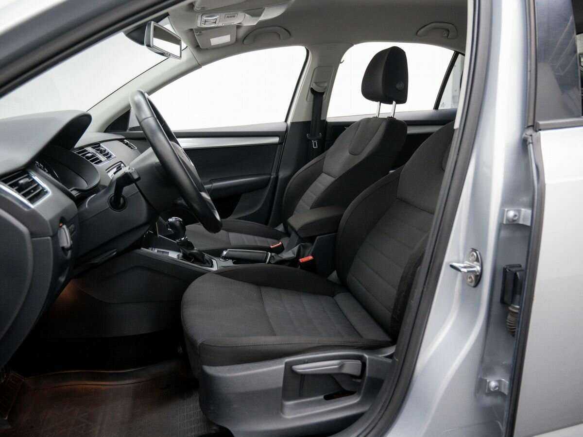 Б/У Шкода Октавия 2013 года. Фото: #14