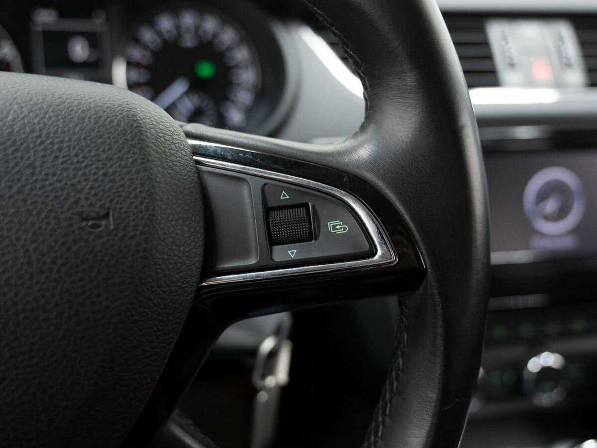 Б/У Шкода Октавия 2013 года. Фото: #19