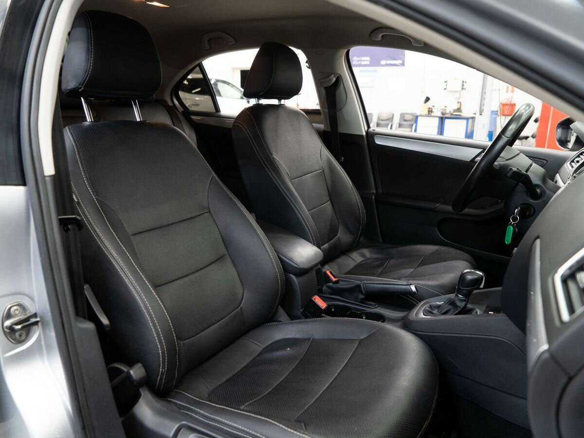 Б/У Фольксваген Джетта 2013 года. Фото: #9