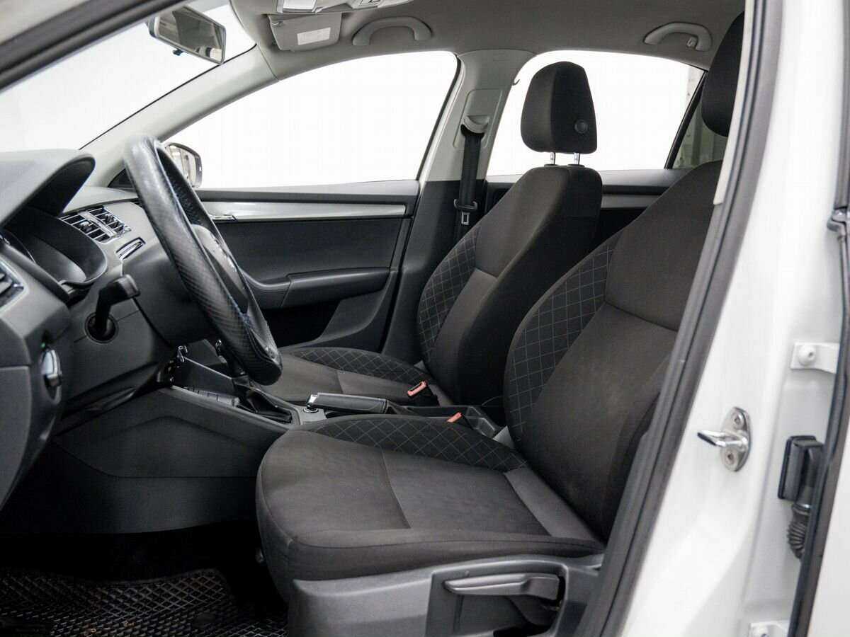 Б/У Шкода Октавия 2017 года. Фото: #13