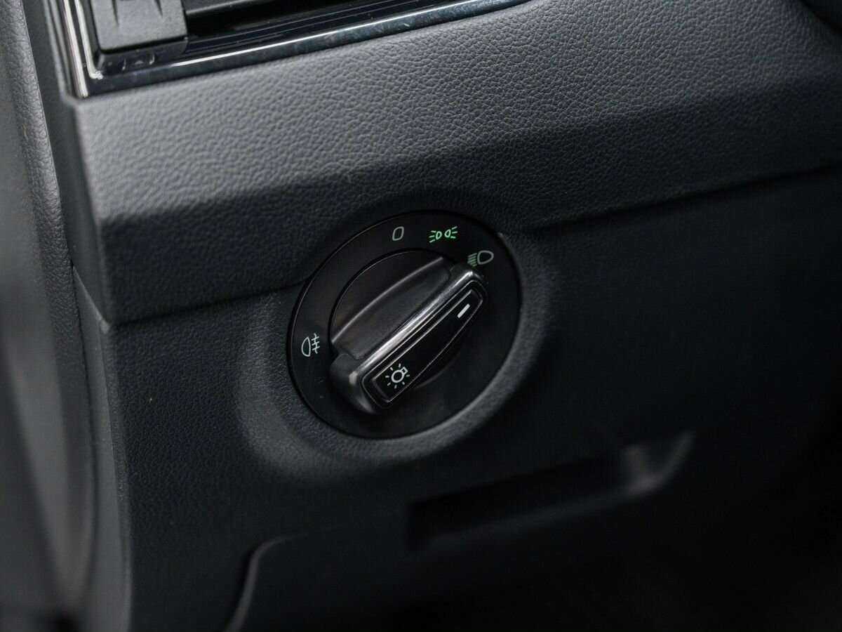 Б/У Шкода Октавия 2017 года. Фото: #15