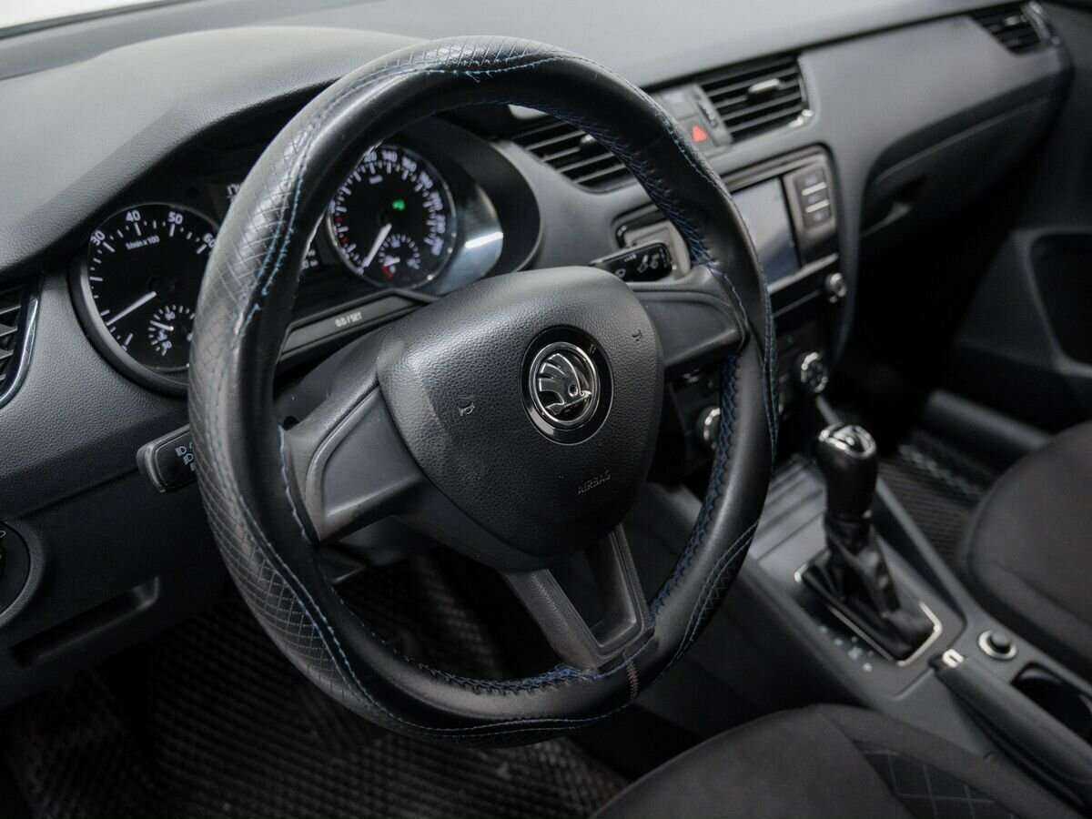 Б/У Шкода Октавия 2017 года. Фото: #16