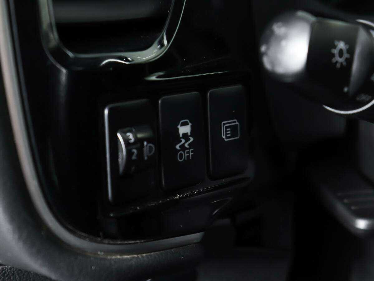 Б/У Митсубиши Оутлэндер 2016 года. Фото: #16