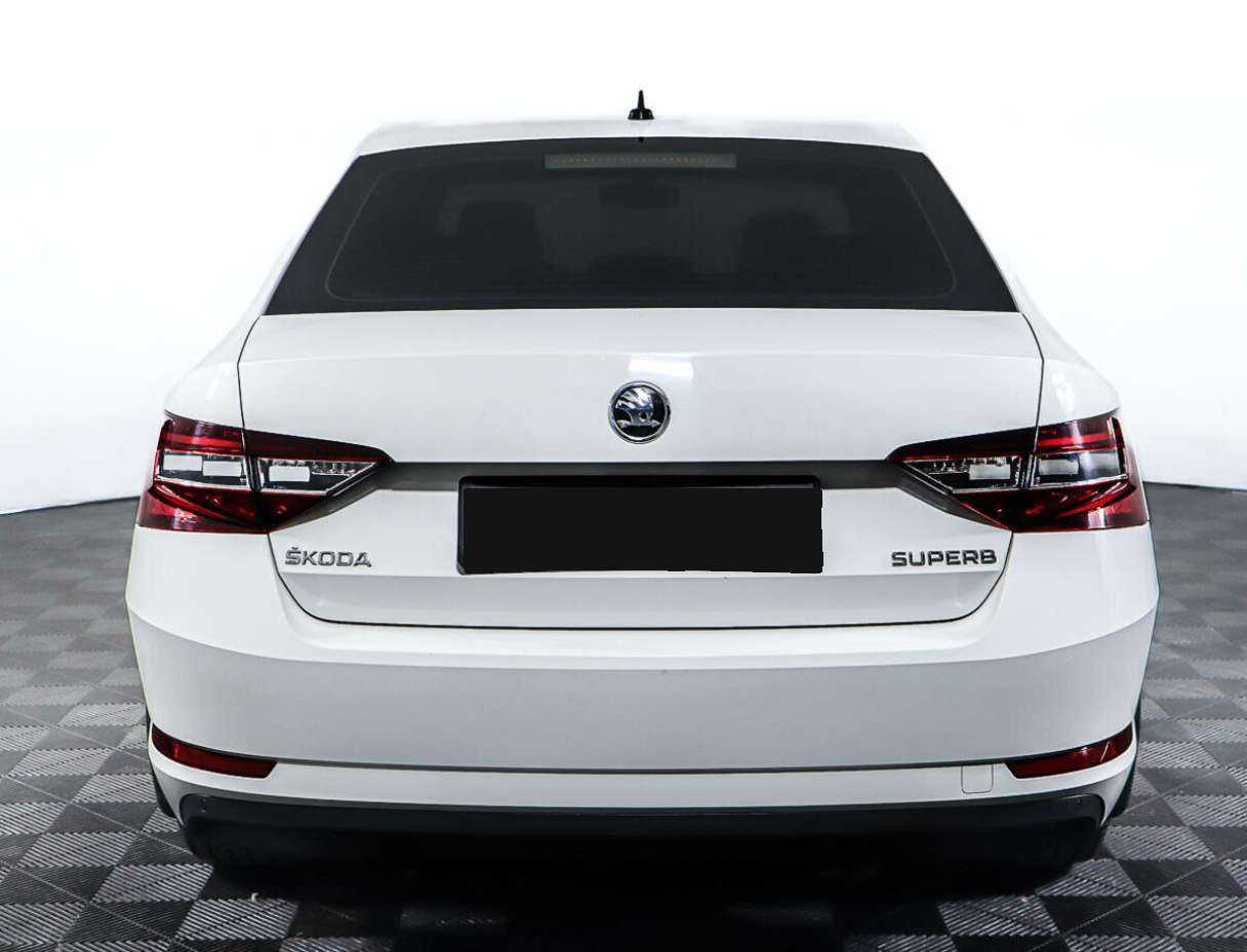 Skoda Superb 2017 года с пробегом. Фото: #4