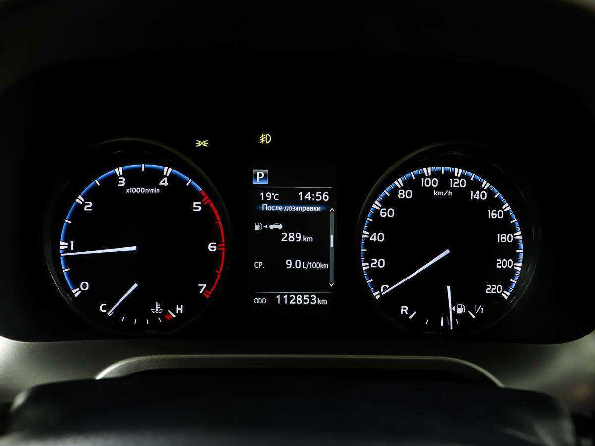 Toyota RAV4 2018 года с пробегом. Фото: #12