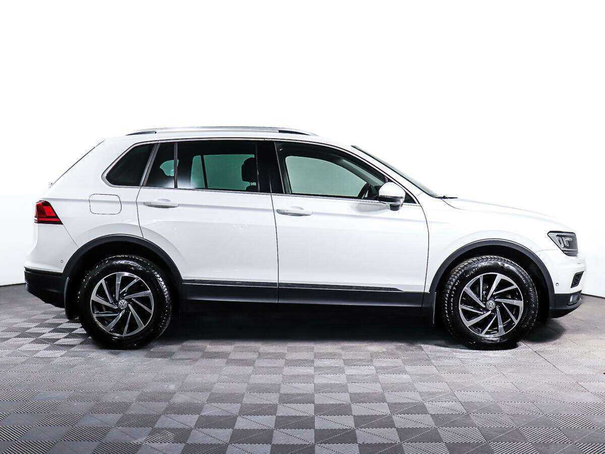 Volkswagen Tiguan 2018 года с пробегом. Фото: #3