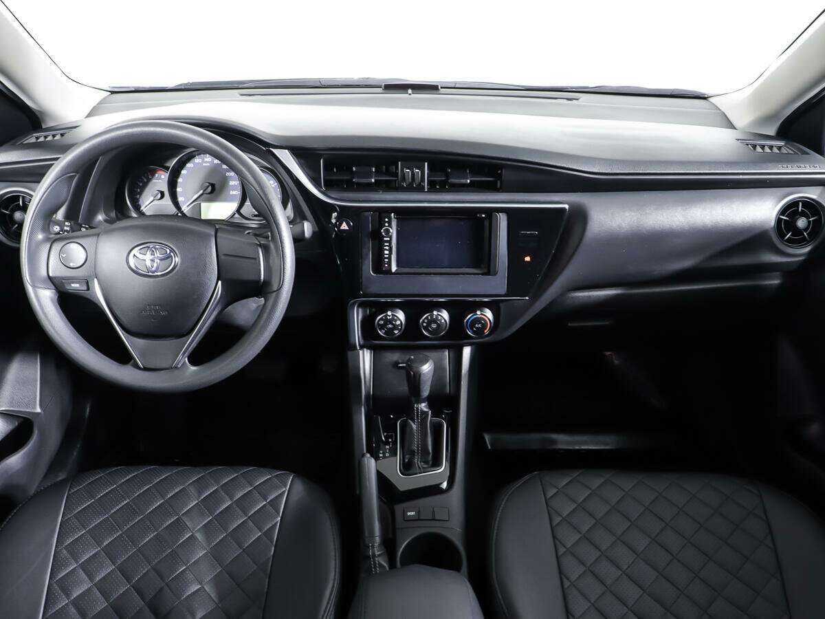 Б/У Тойота Королла 2016 года. Фото: #10