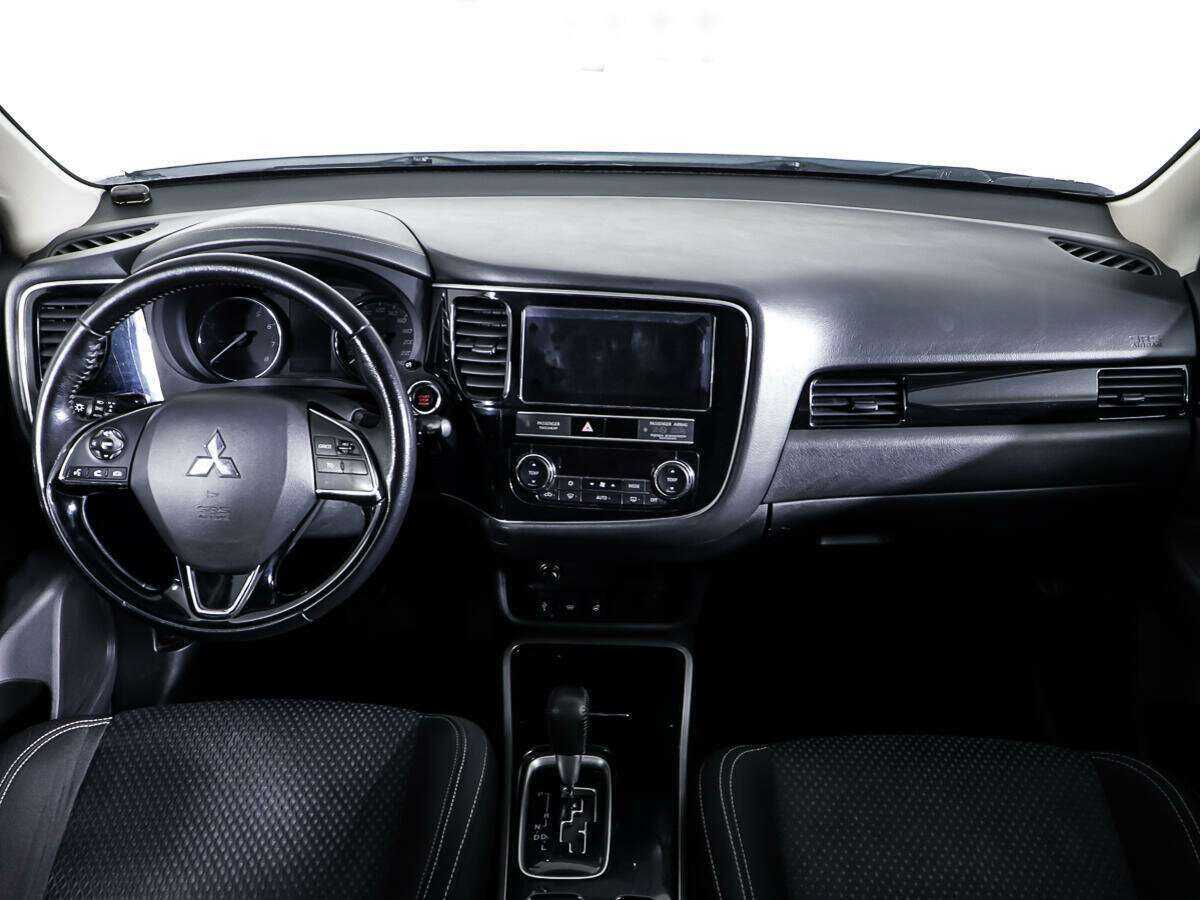 Mitsubishi Outlander 2019 года с пробегом. Фото: #10