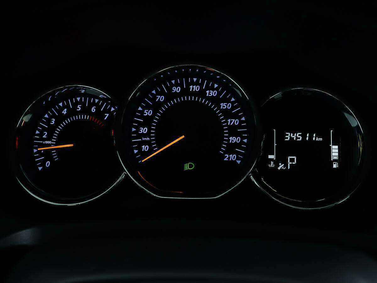 Б/У Рено Логан 2020 года. Фото: #12