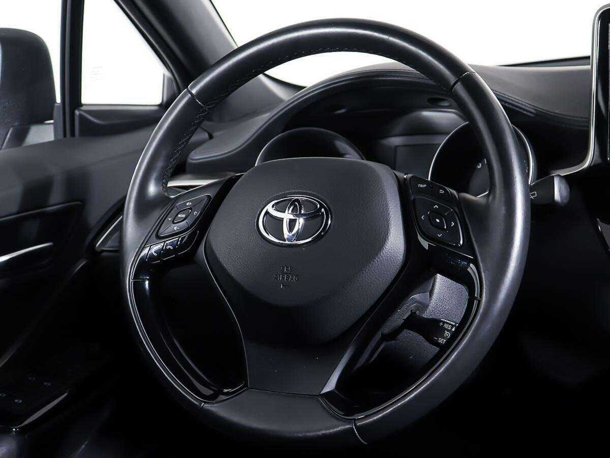 Toyota C-HR 2019 года с пробегом. Фото: #14