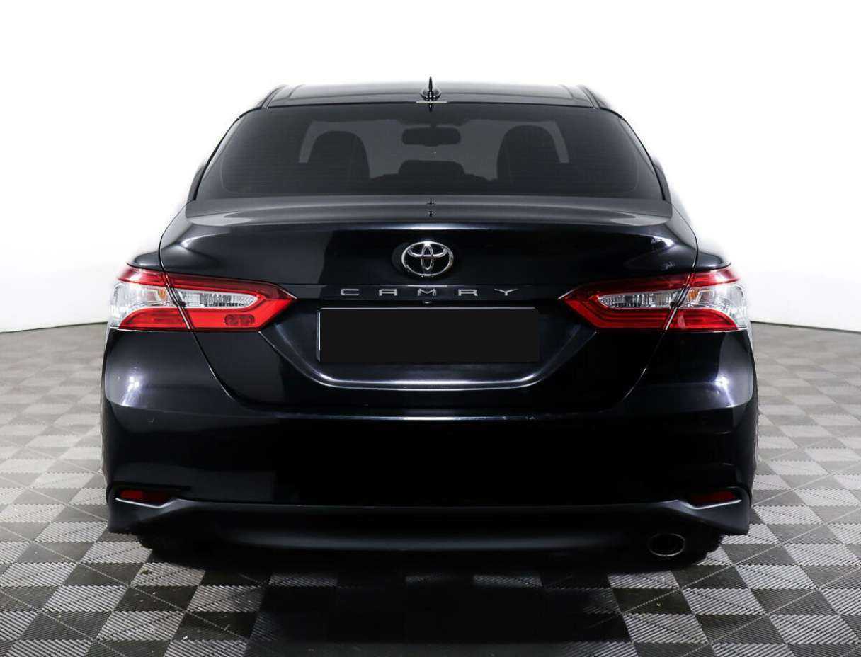Toyota Camry 2018 года с пробегом. Фото: #5