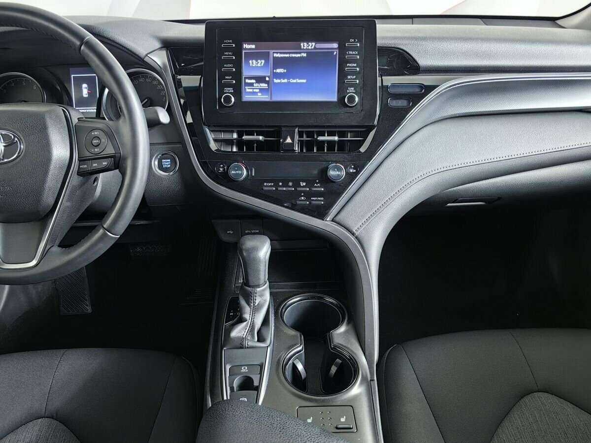 Toyota Camry 2021 года с пробегом. Фото: #10