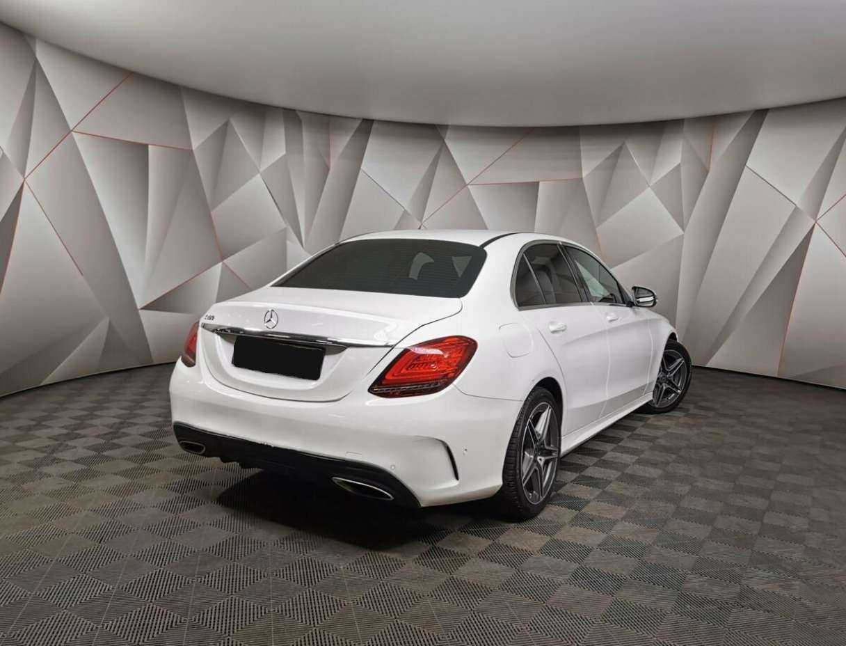 Mercedes-Benz C-Класс 2019 года с пробегом. Фото: #1