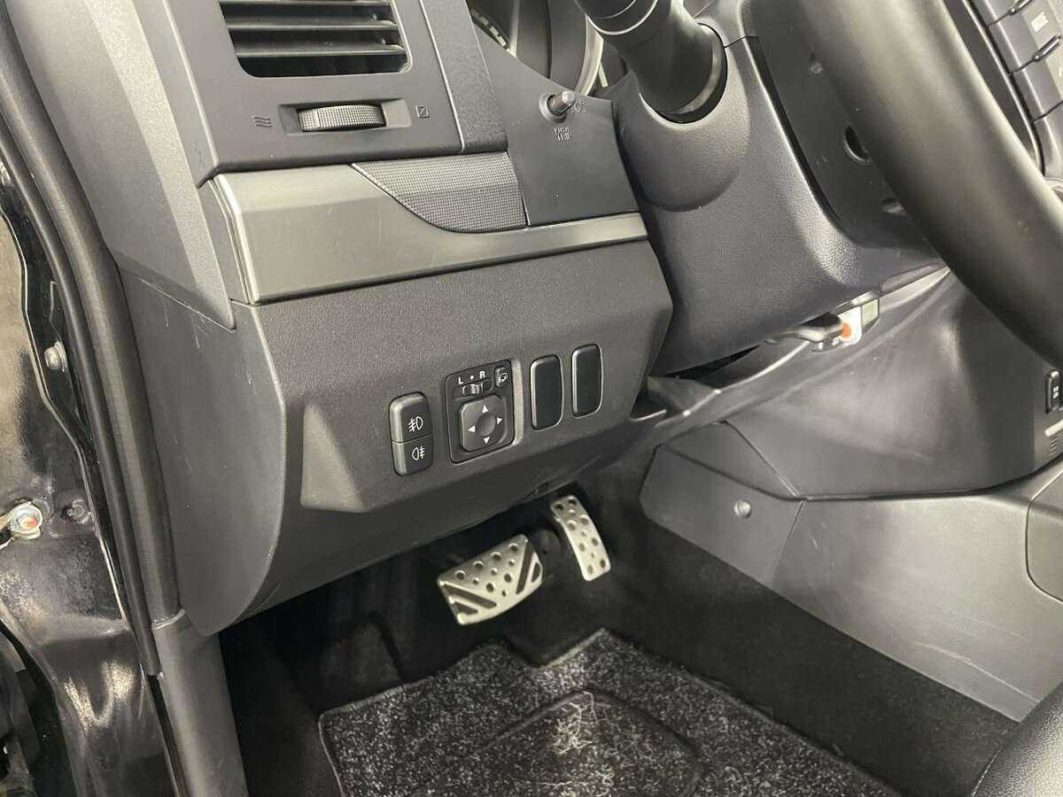 Mitsubishi Pajero 2012 года с пробегом. Фото: #8