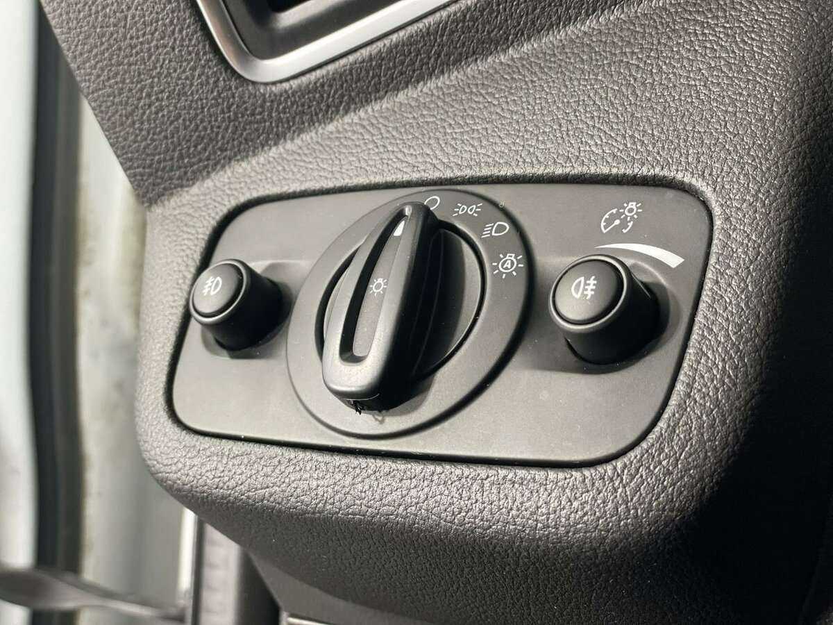 Б/У Форд Куга 2015 года. Фото: #7