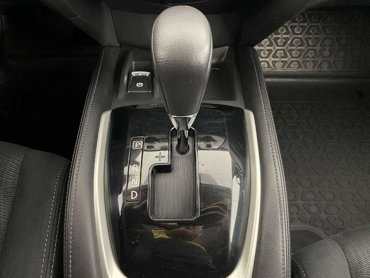 Б/У Ниссан Икс-Трейл 2017 года. Фото: #12