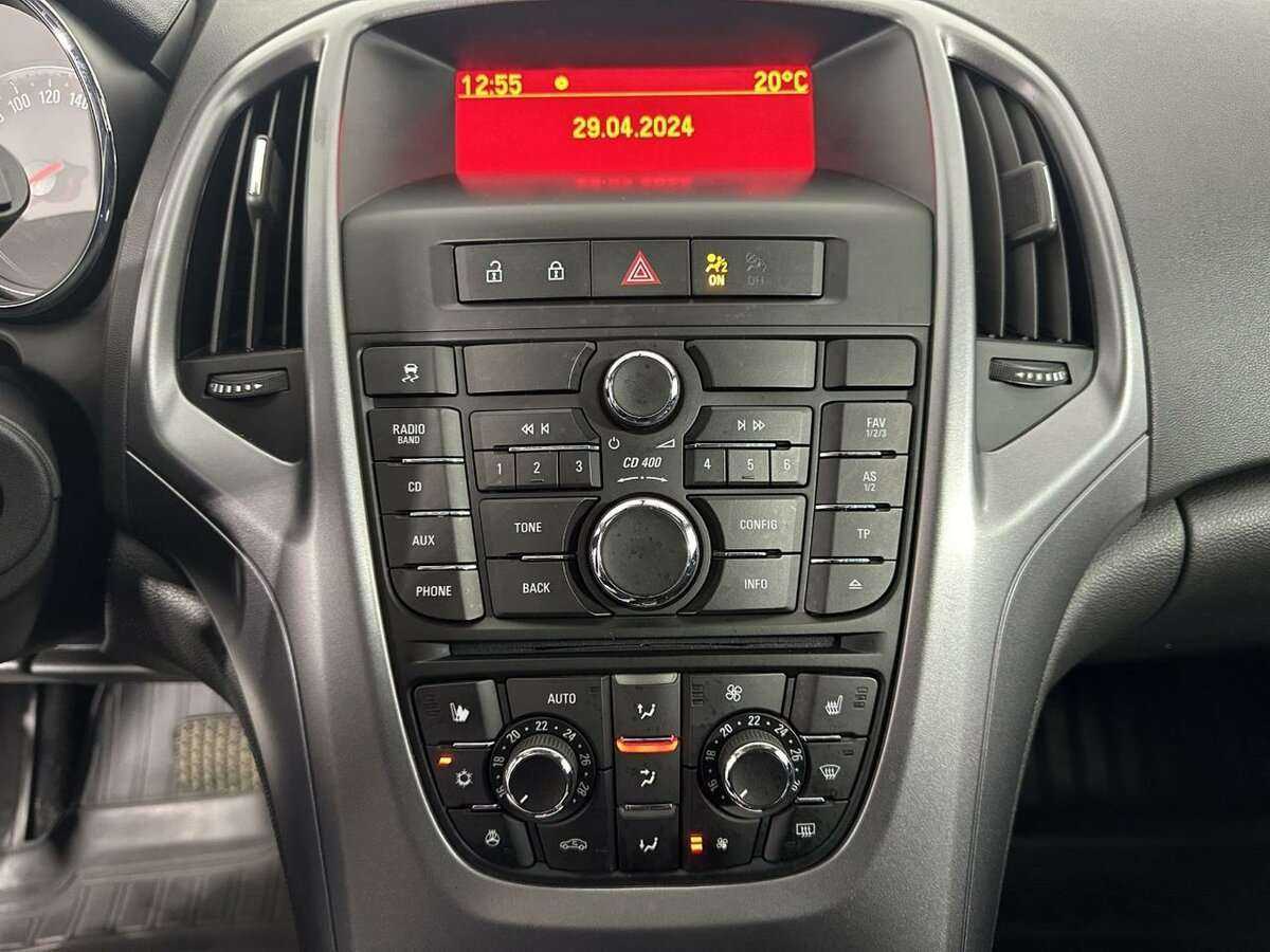 Б/У Опель Астра 2013 года. Фото: #8