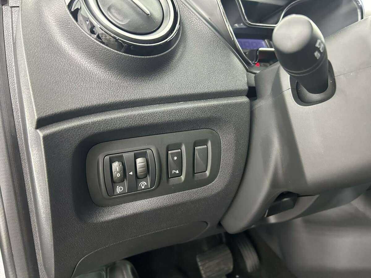 Б/У Рено Каптюр 2017 года. Фото: #8