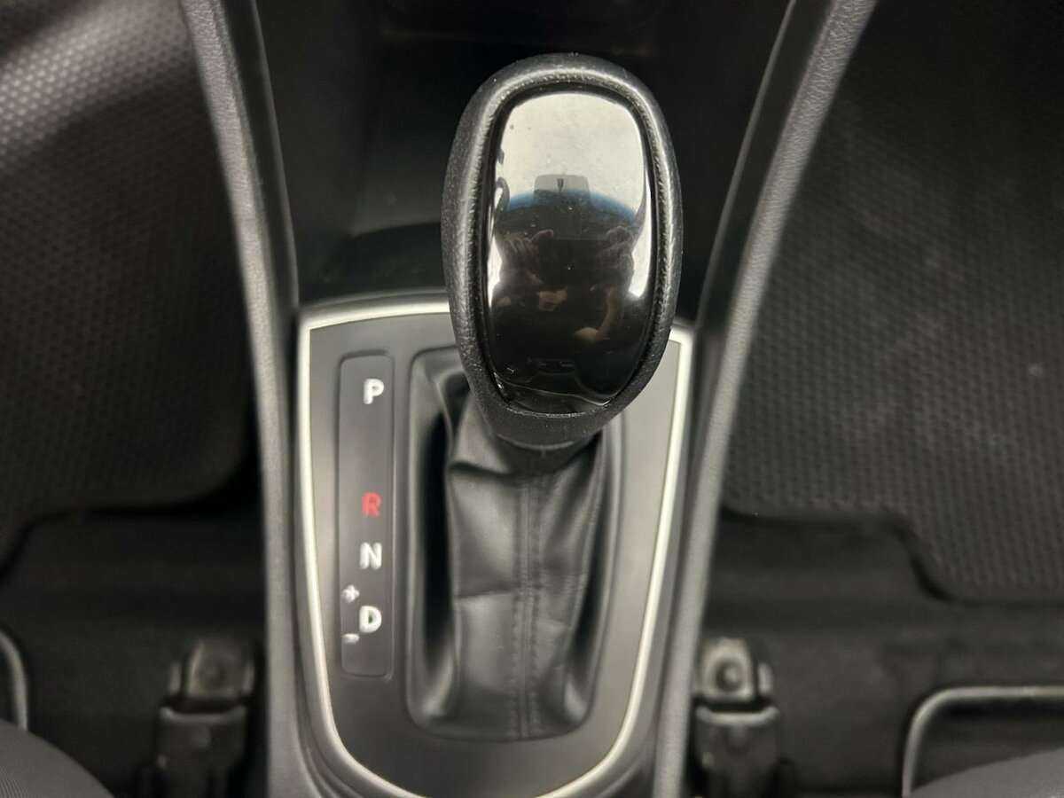 Б/У Хендай Солярис 2015 года. Фото: #12