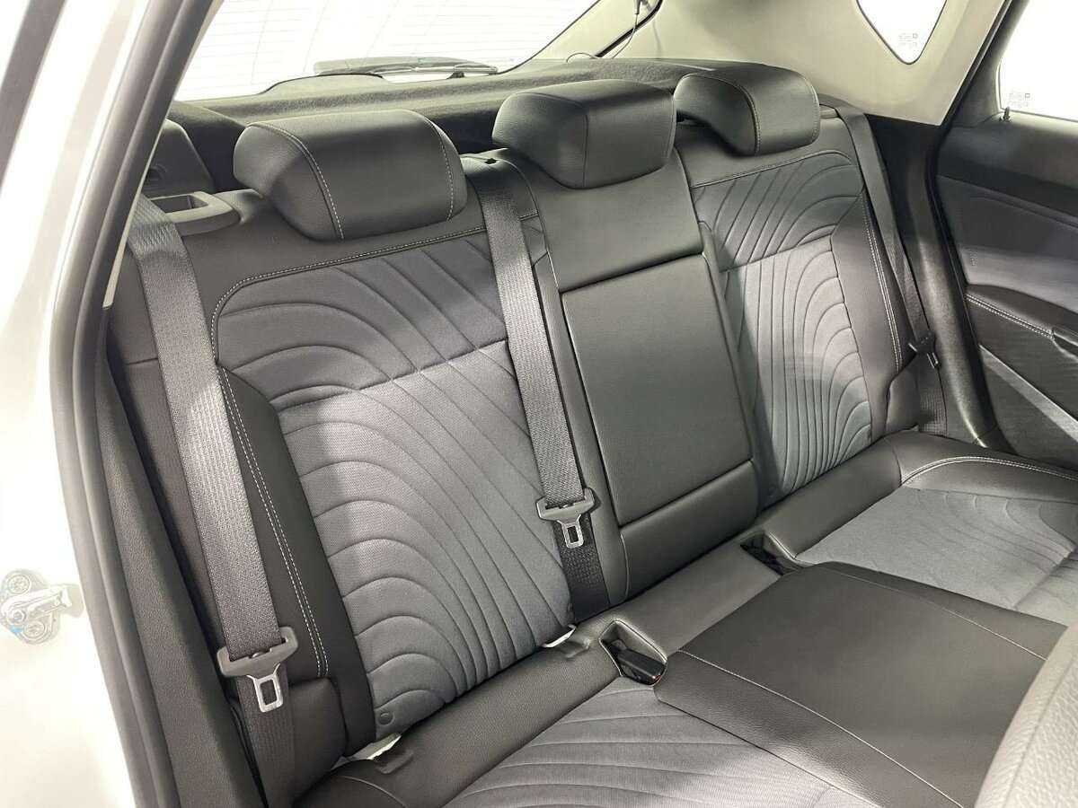 Б/У Опель Астра 2013 года. Фото: #13