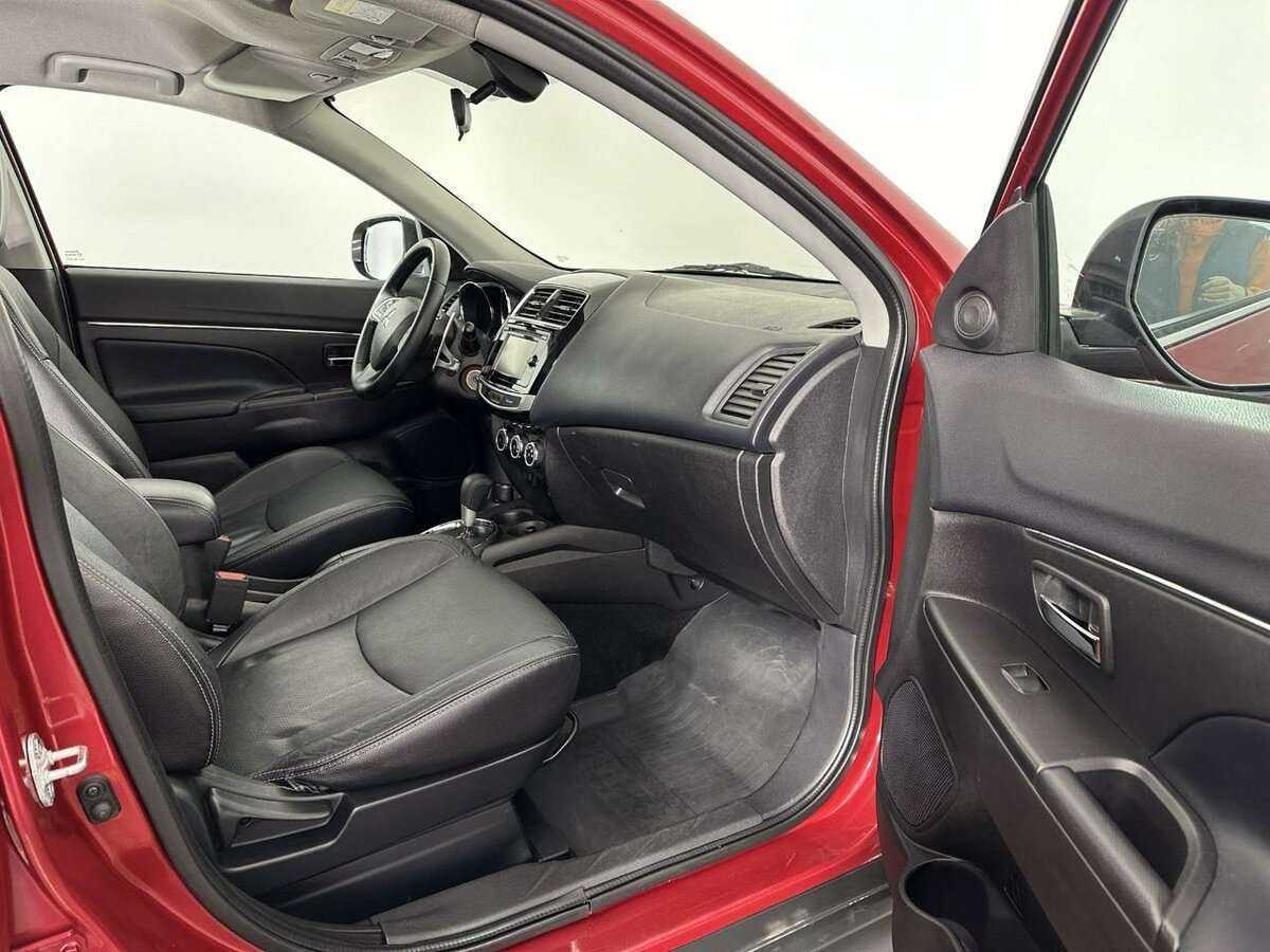 Б/У Митсубиши АС-Икс 2014 года. Фото: #13