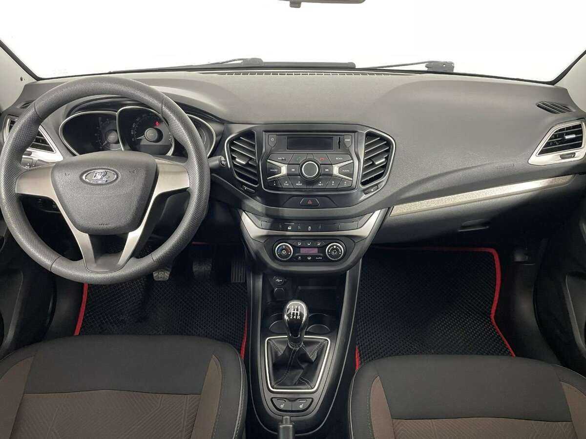 Б/У Лада (ВАЗ) Веста 2017 года. Фото: #6