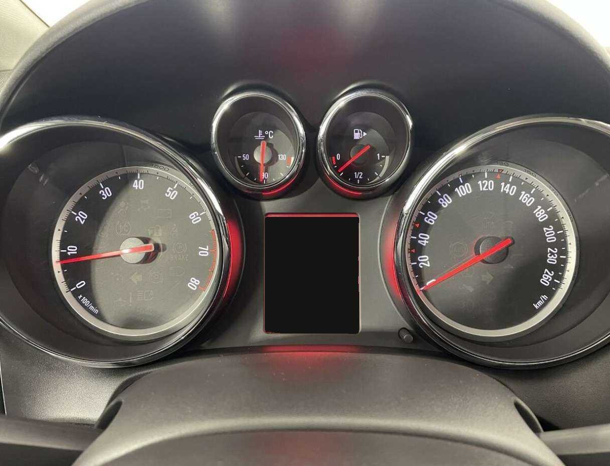 Б/У Опель Астра 2012 года. Фото: #10