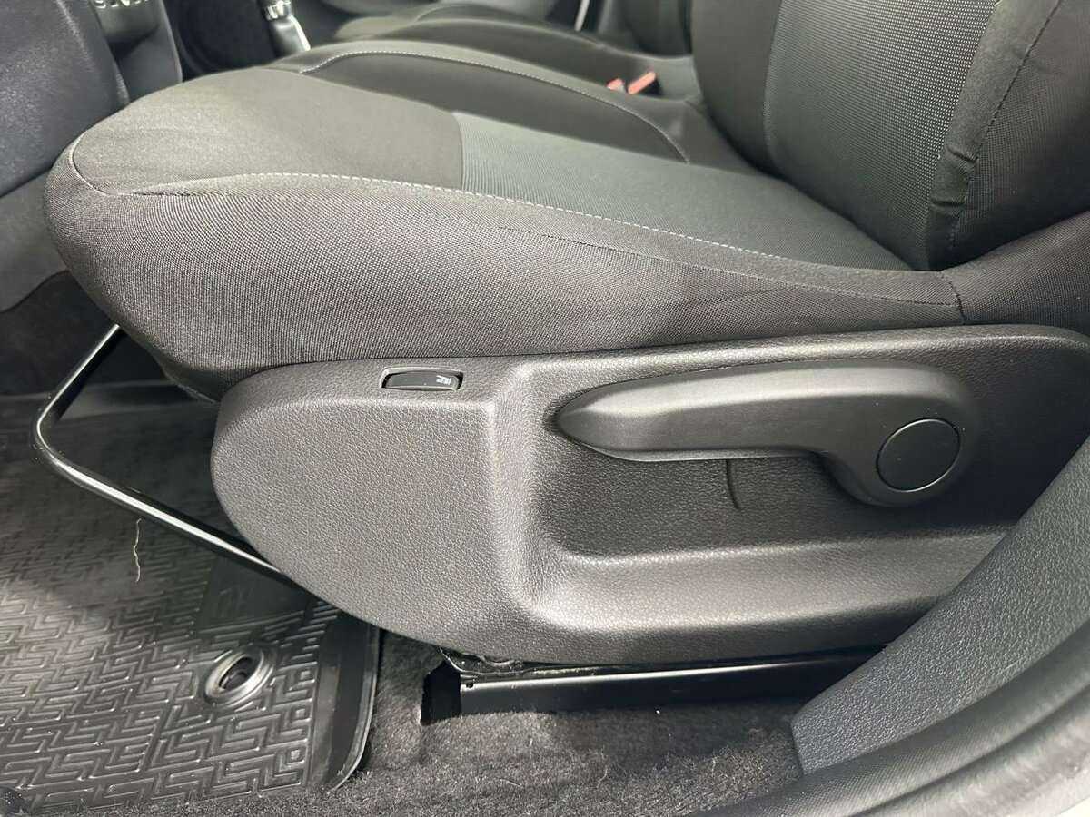 Б/У Рено Сандеро 2019 года. Фото: #9