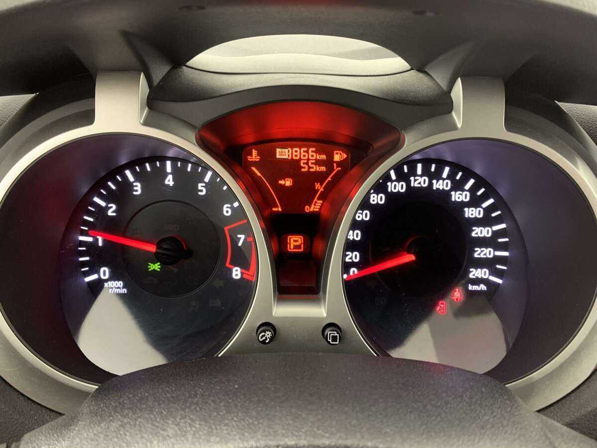 Б/У Ниссан Жук 2014 года. Фото: #8