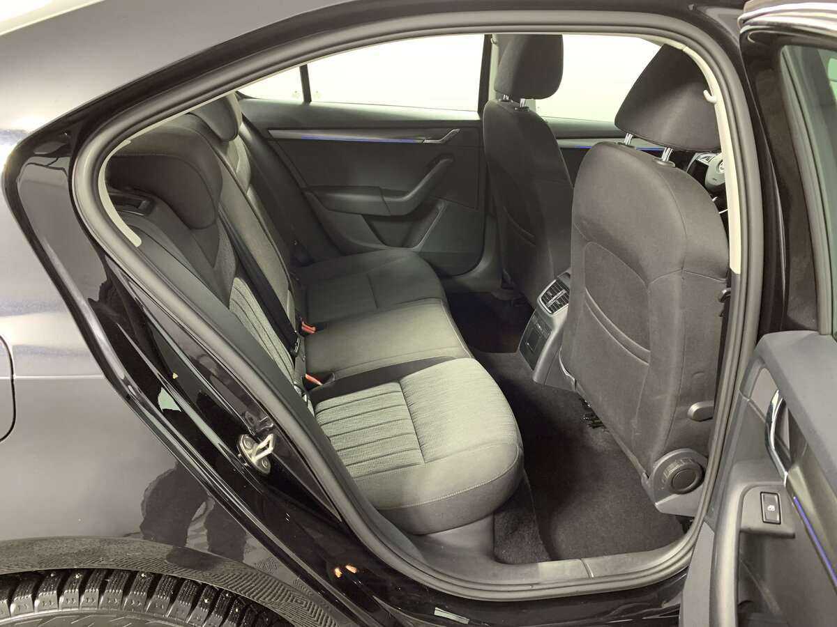 Skoda Octavia 2018 года с пробегом. Фото: #12