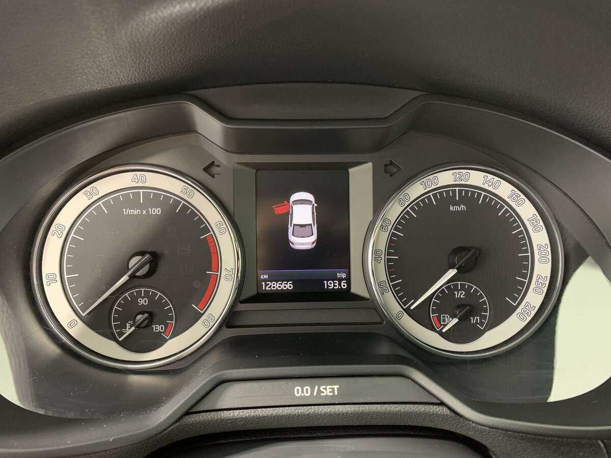 Б/У Шкода Октавия 2018 года. Фото: #12