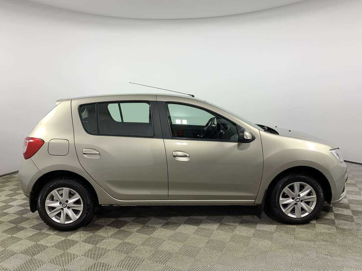 Б/У Рено Сандеро 2019 года. Фото: #3