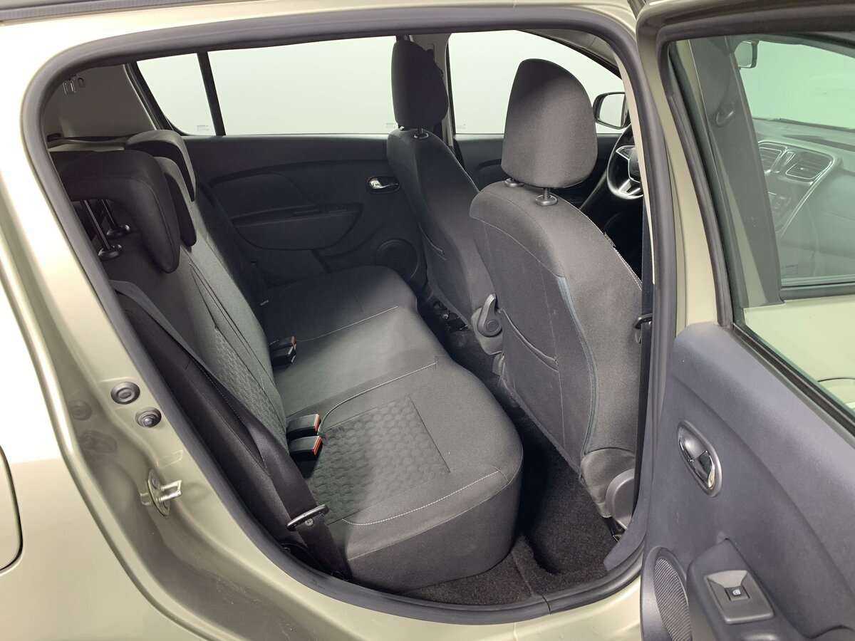 Б/У Рено Сандеро 2019 года. Фото: #16