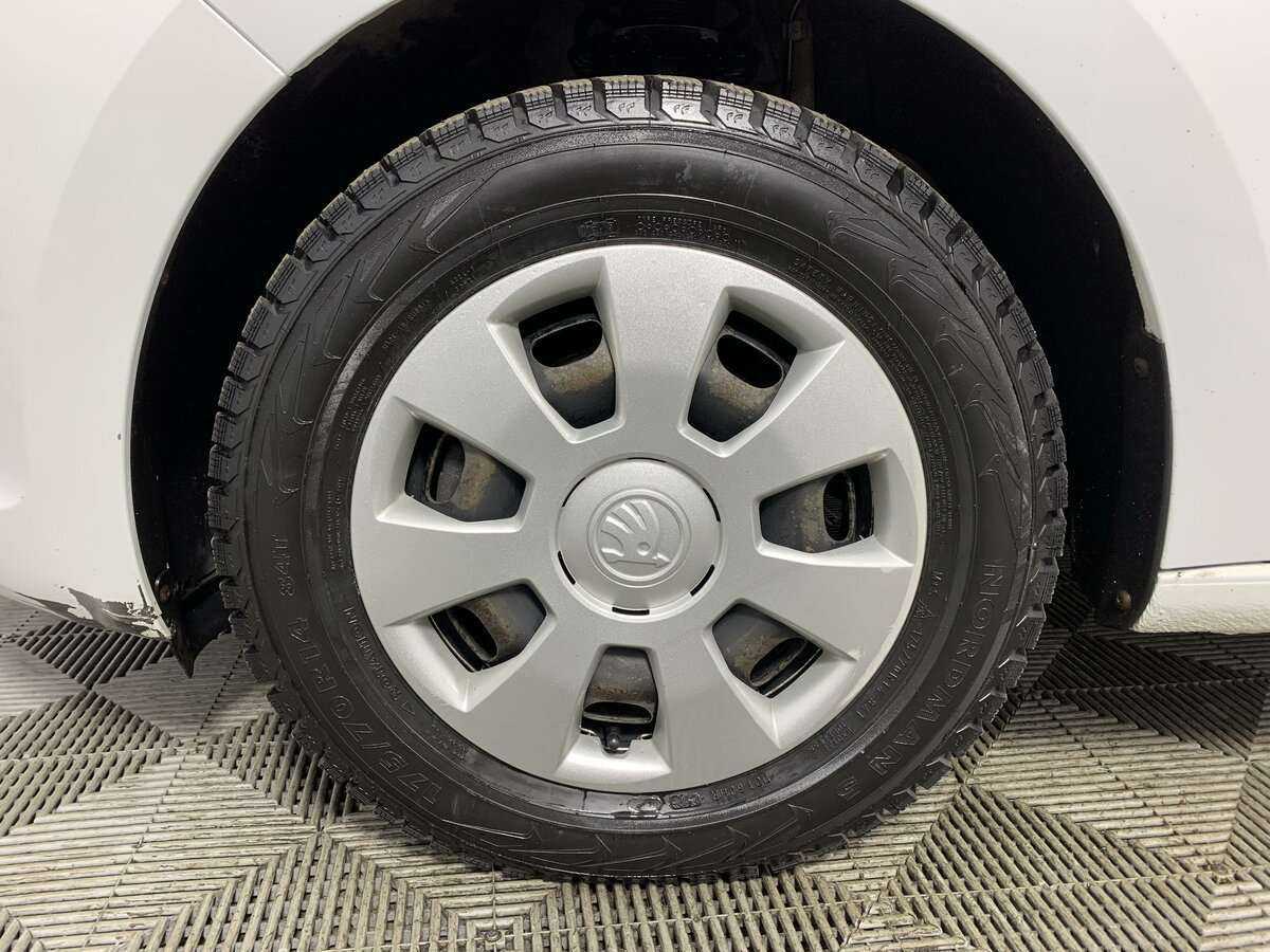 Б/У Шкода Рапид 2017 года. Фото: #17