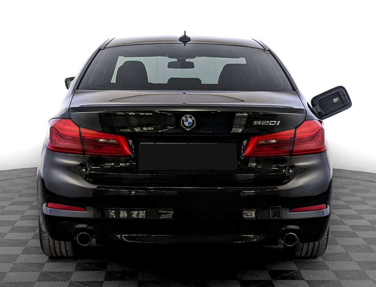 BMW 5 серии 2018 года с пробегом. Фото: #5