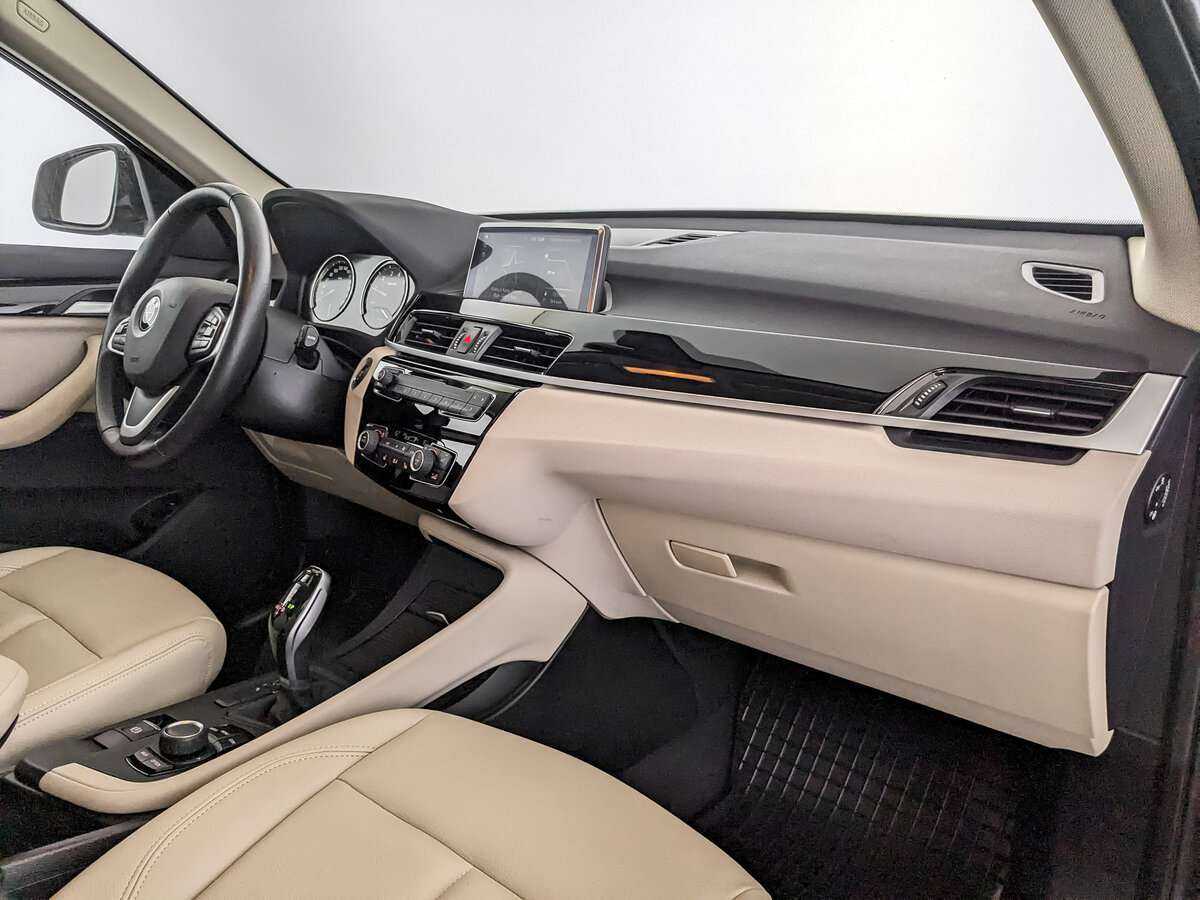 BMW X1 2021 года с пробегом. Фото: #8
