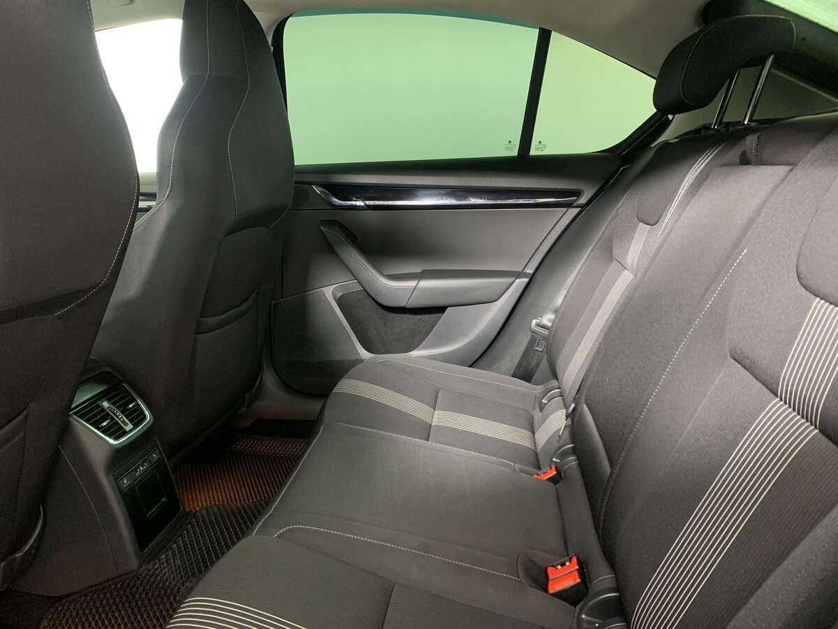 Б/У Шкода Октавия 2018 года. Фото: #15