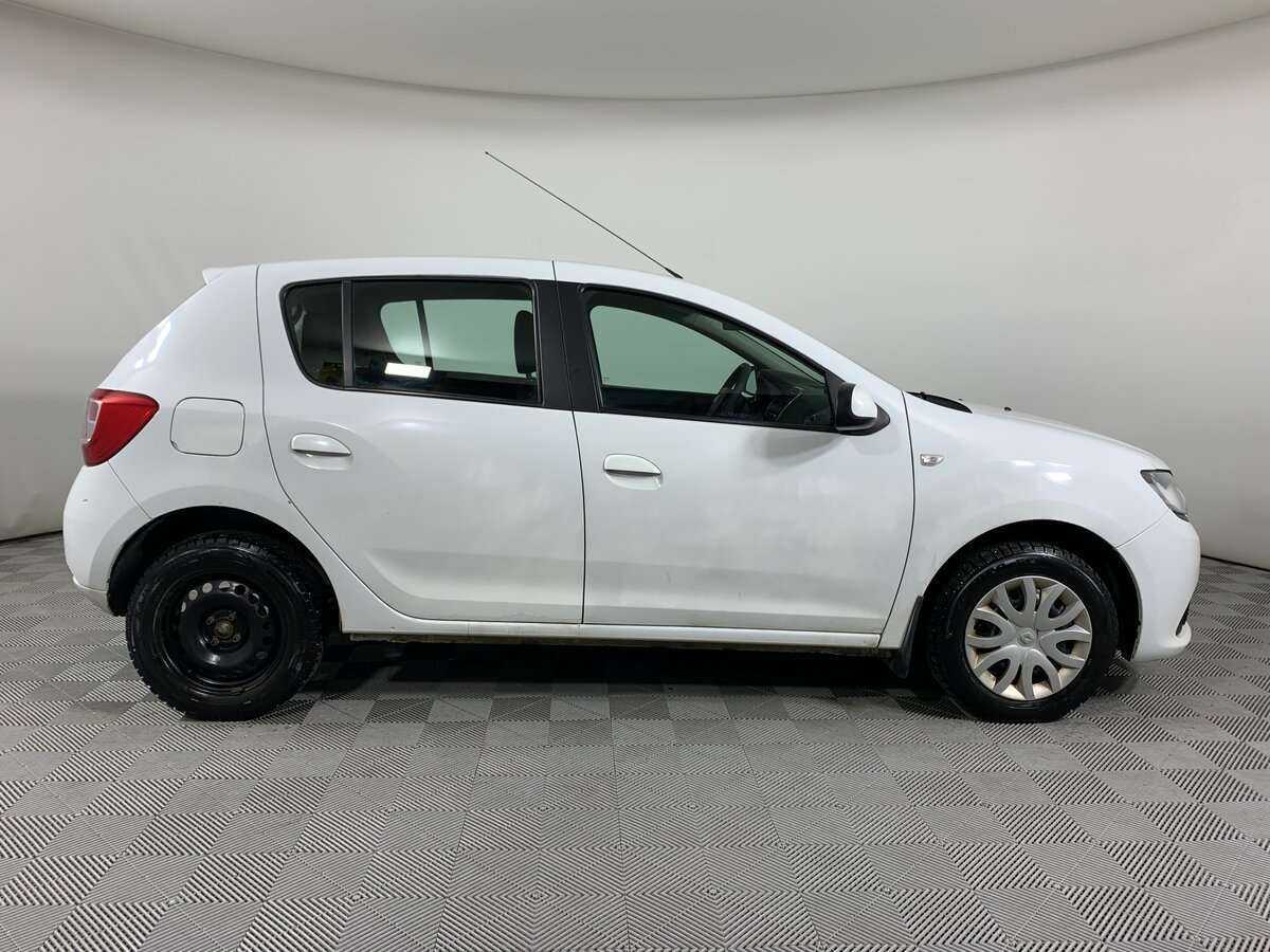 Б/У Рено Сандеро 2017 года. Фото: #3