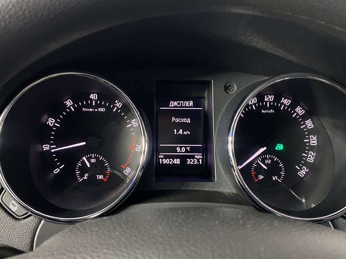 Б/У Шкода Йети 2017 года. Фото: #13