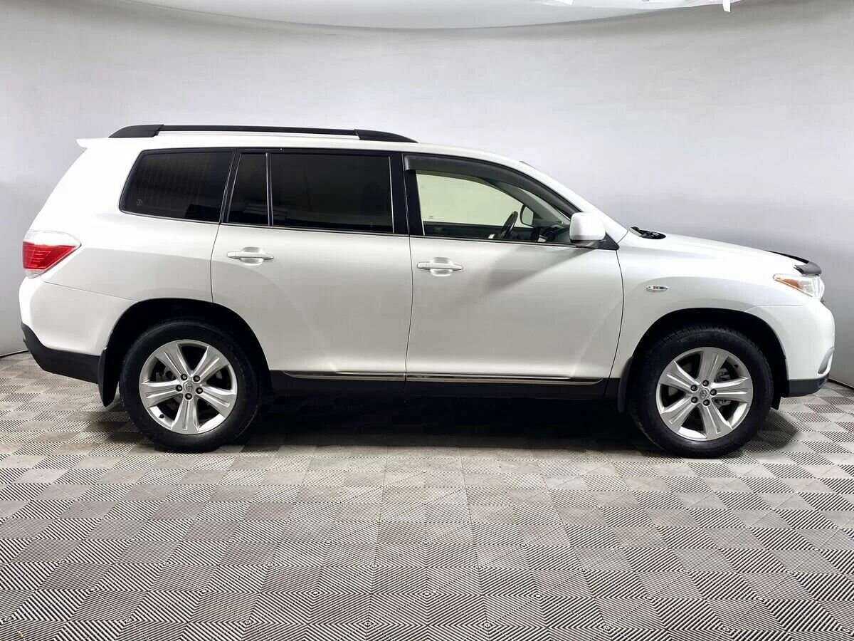 Toyota Highlander 2012 года с пробегом. Фото: #3