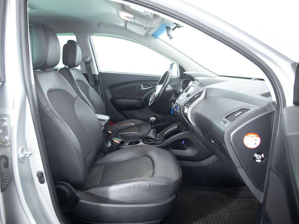 Б/У Хендай ай-икс35 2015 года. Фото: #14