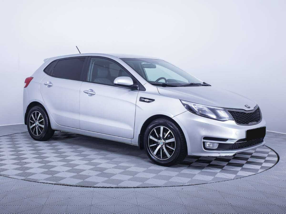Б/У Киа Рио 2017 года. Фото: #2