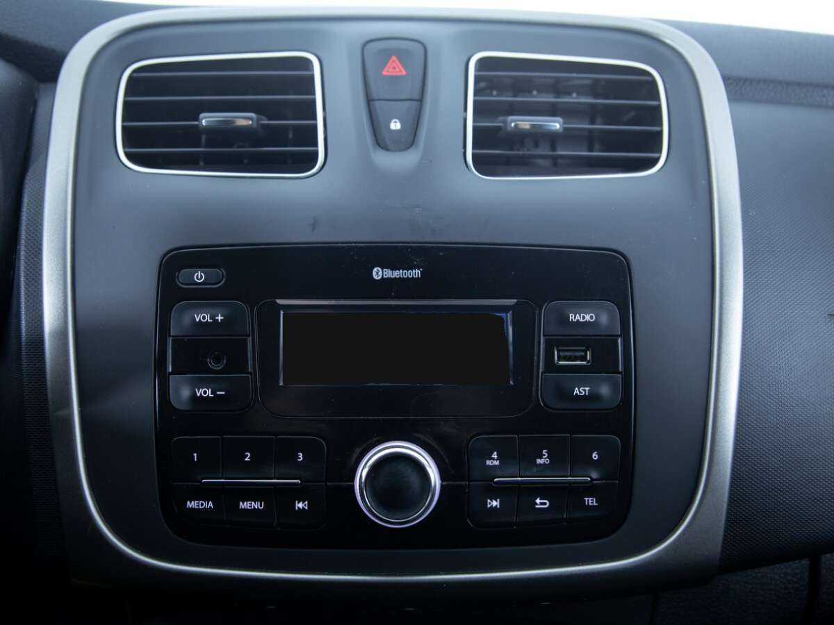 Б/У Рено Логан 2019 года. Фото: #15